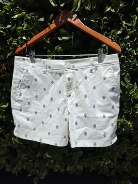 Liz Claiborne White Embroidered Motif Cotton Shorts